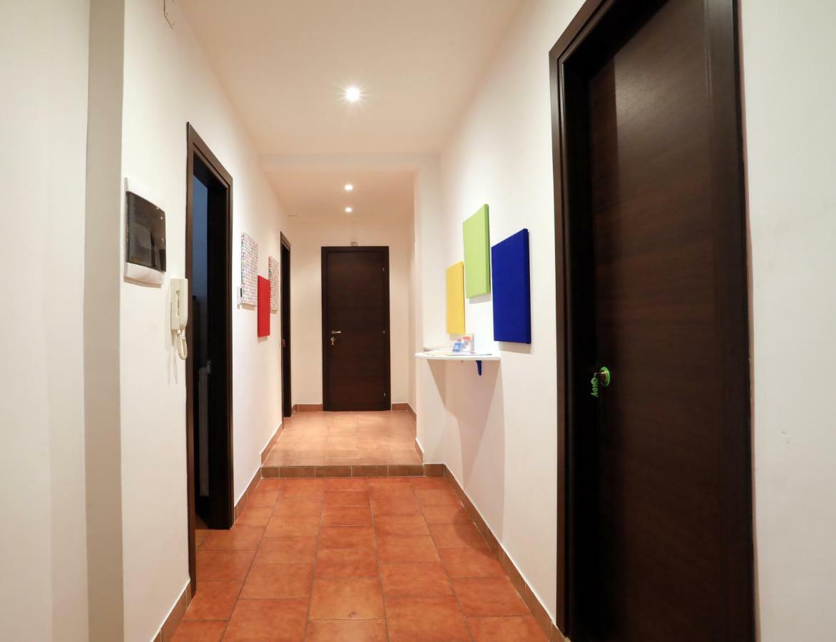 Primo Piano Guesthouse - Bari Policlinico المظهر الخارجي الصورة