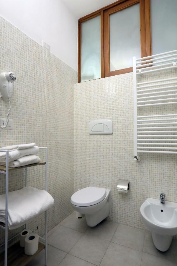 Primo Piano Guesthouse - Bari Policlinico المظهر الخارجي الصورة
