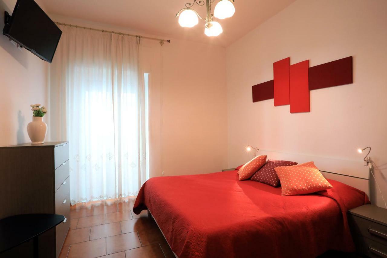 Primo Piano Guesthouse - Bari Policlinico المظهر الخارجي الصورة