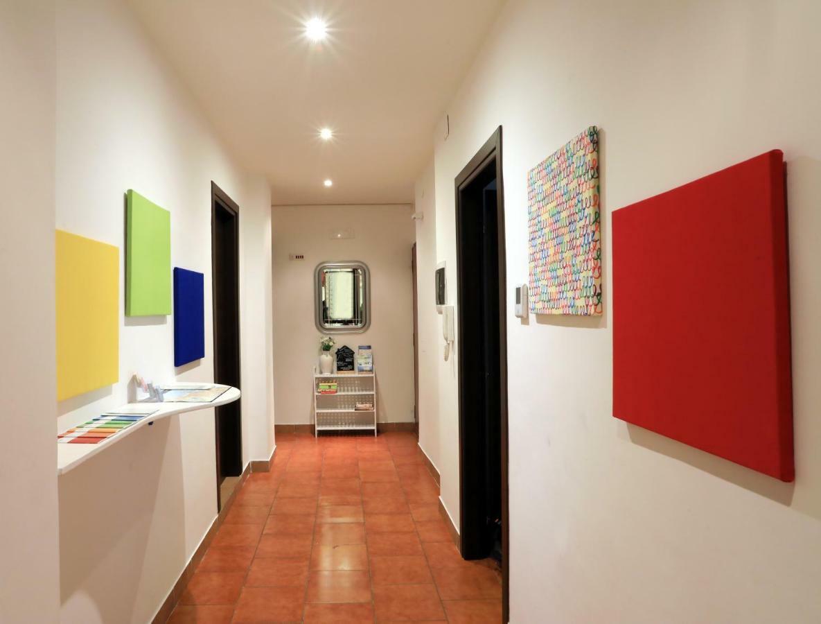 Primo Piano Guesthouse - Bari Policlinico المظهر الخارجي الصورة