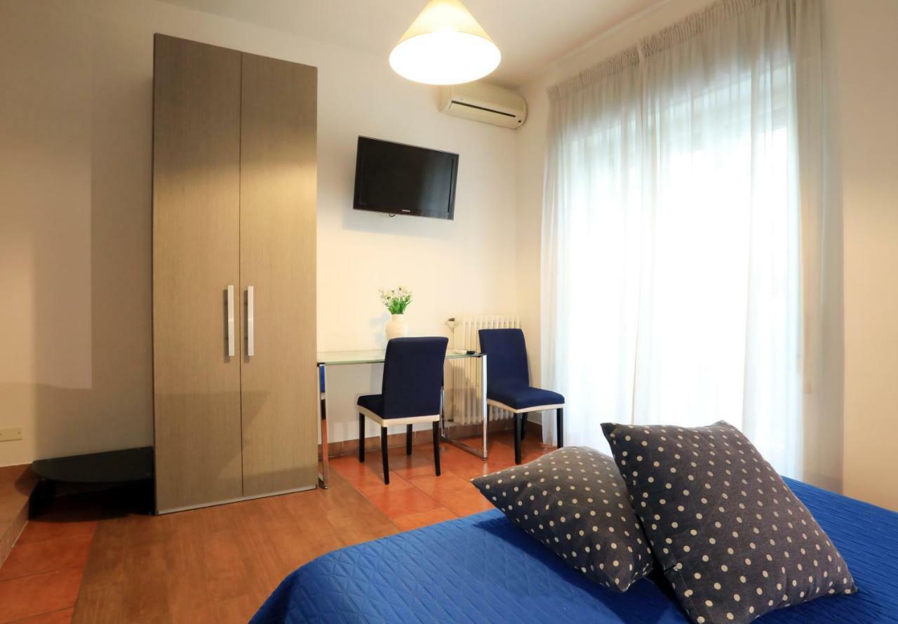 Primo Piano Guesthouse - Bari Policlinico المظهر الخارجي الصورة