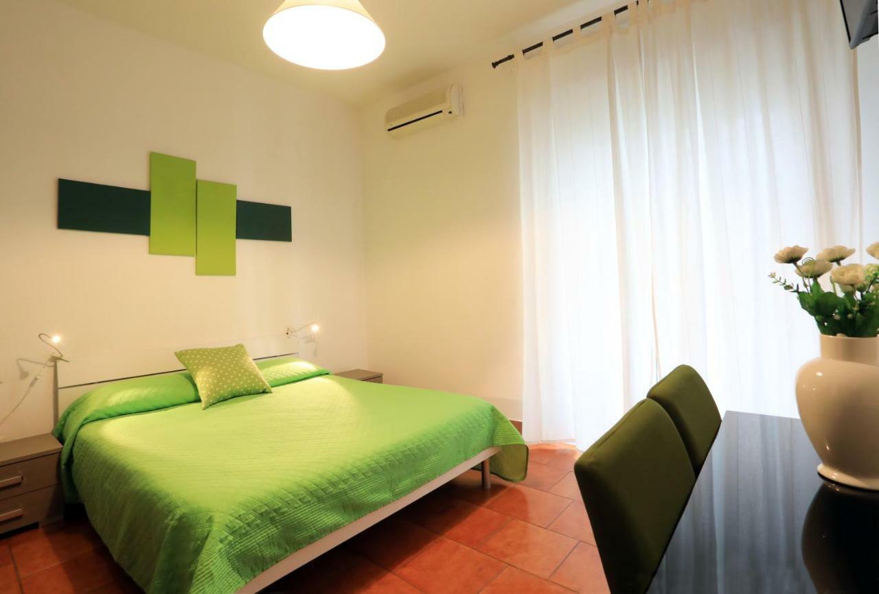 Primo Piano Guesthouse - Bari Policlinico المظهر الخارجي الصورة