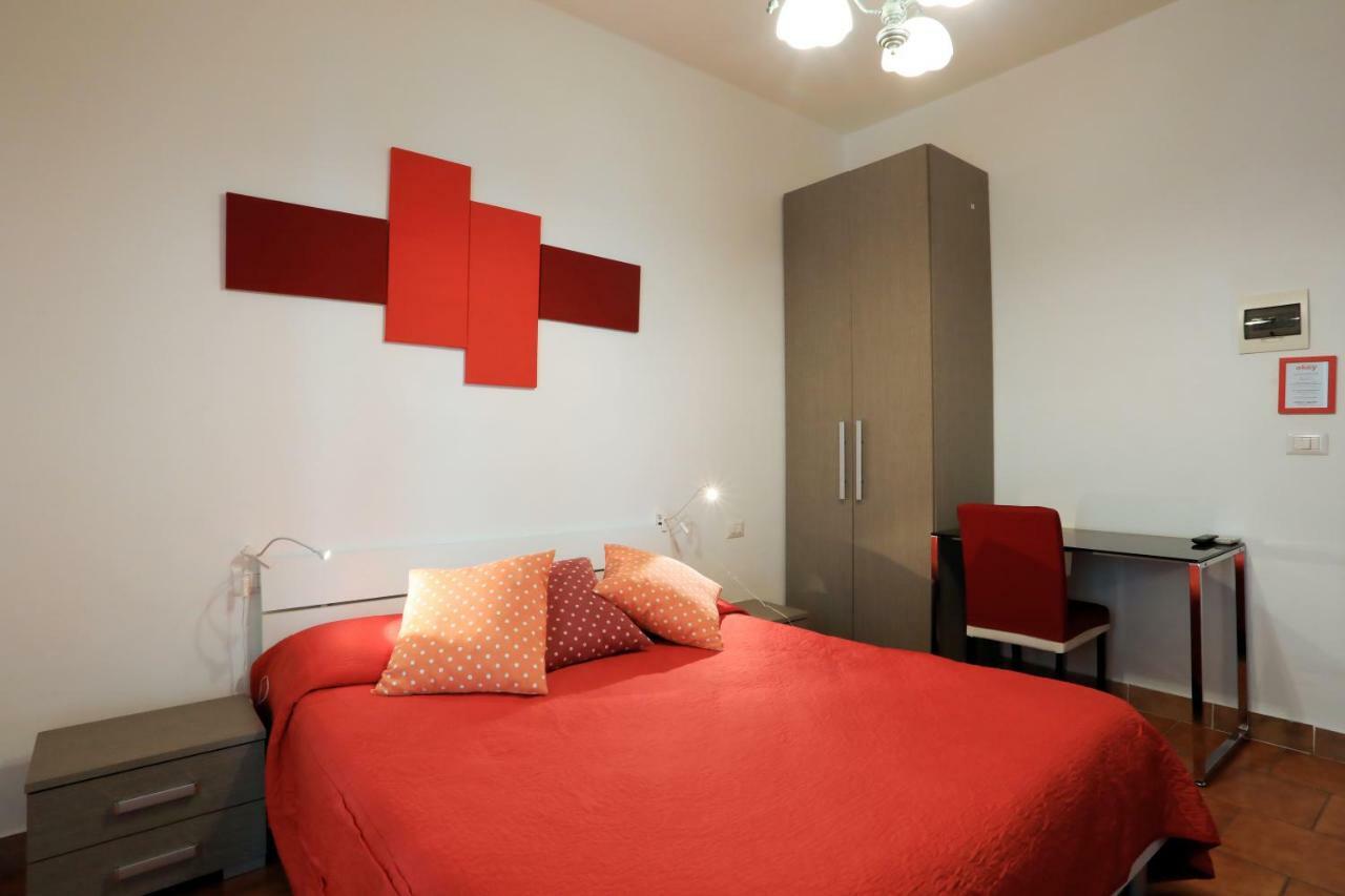 Primo Piano Guesthouse - Bari Policlinico المظهر الخارجي الصورة
