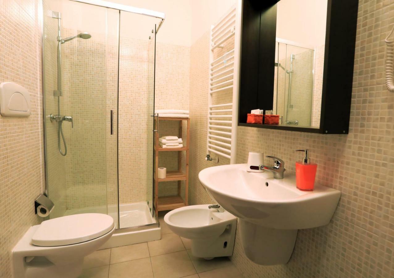 Primo Piano Guesthouse - Bari Policlinico المظهر الخارجي الصورة